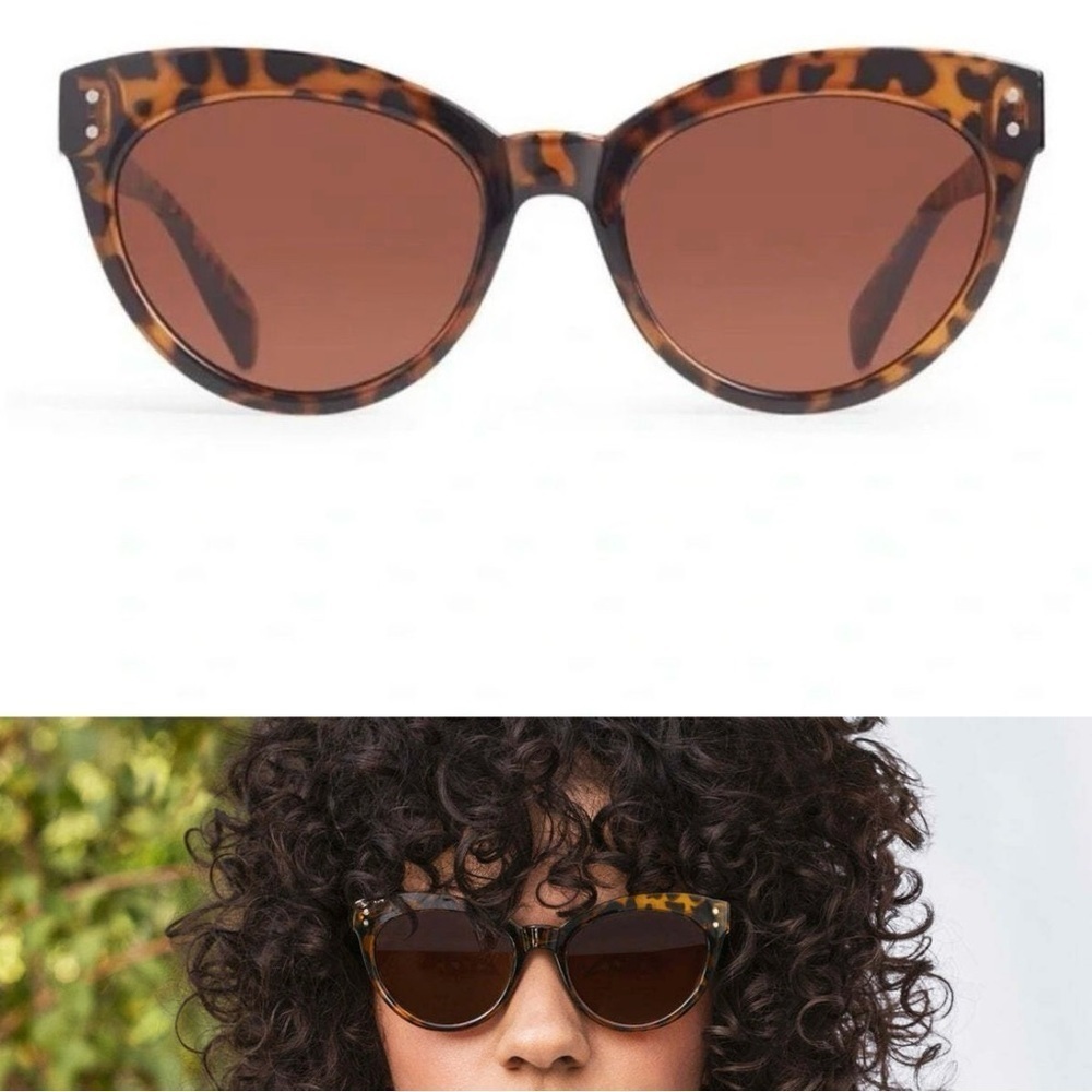 Saint Owen x Curateur Wylde Tortoise Shell Sunglasses Black
Faux Leather Case